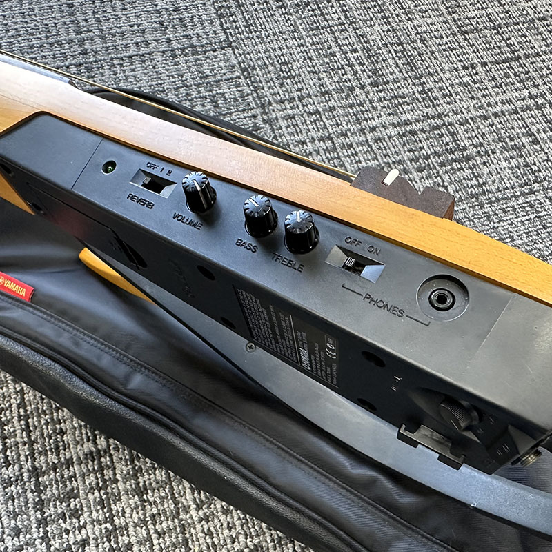 中古/無料/弾きやすく調整済み】YAMAHA SLG100S サイレント