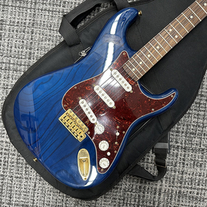 fender-deluxe-player-stratocaster-2011