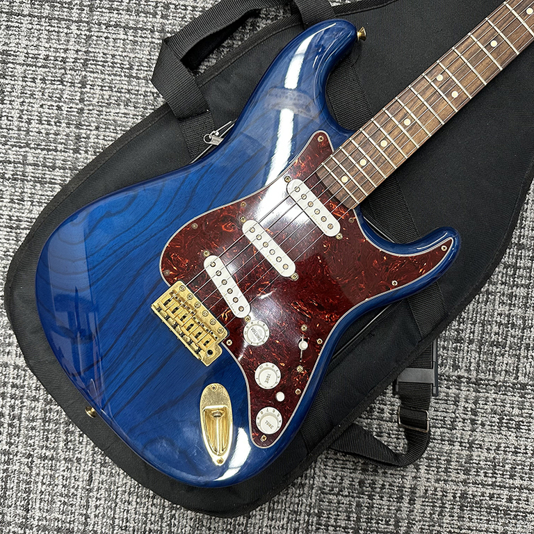 fender-deluxe-player-stratocaster-2011