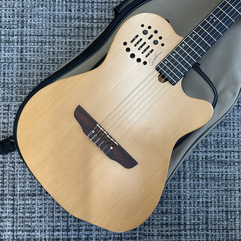 godin-acs-slim-nylon-natural